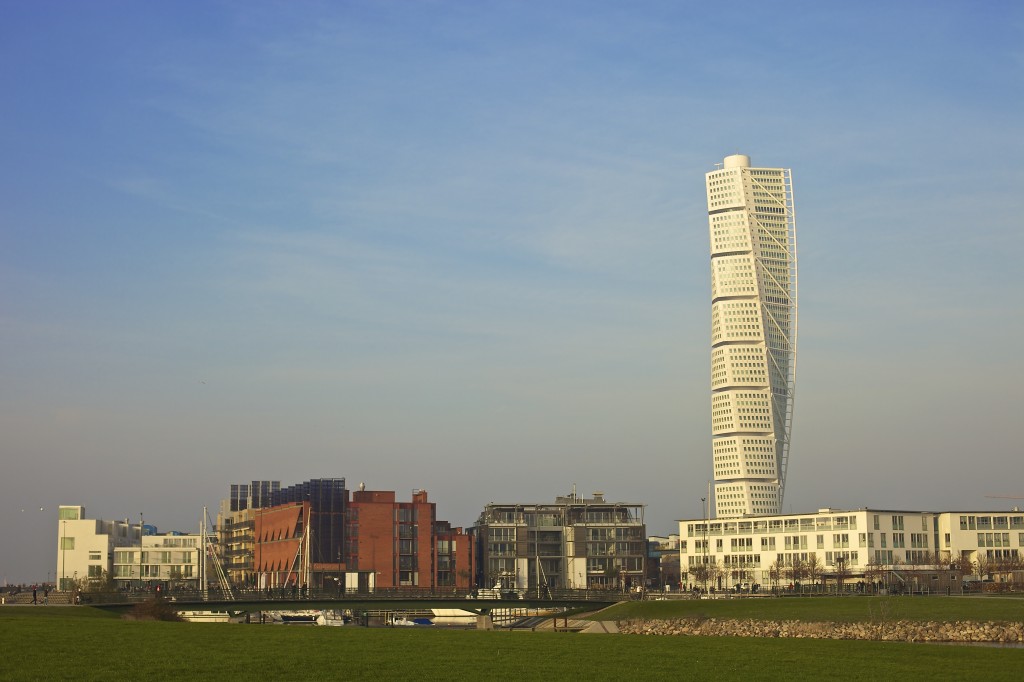 Vy över Ribersborg mot Västra hamnen med Turning Torso